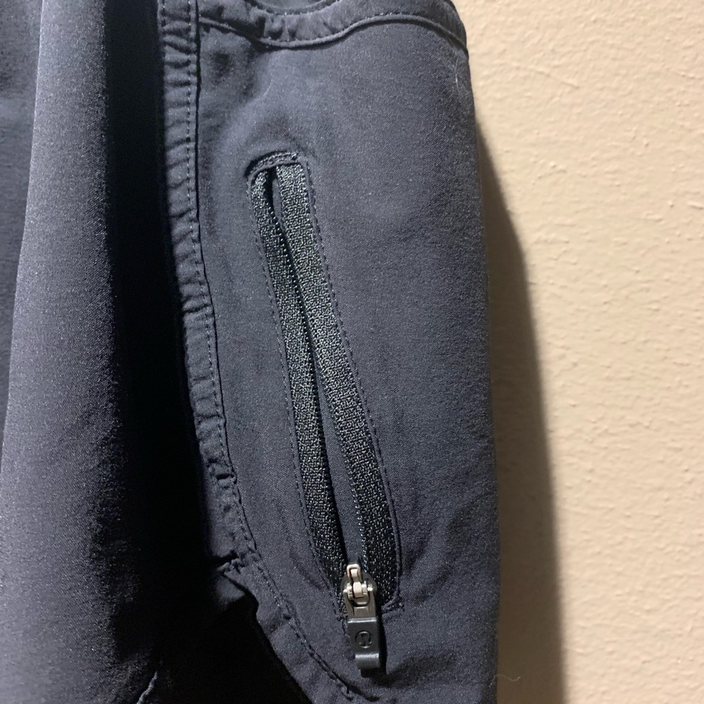 Lululemon Tracker 4 Solid Black Shorts - image 6